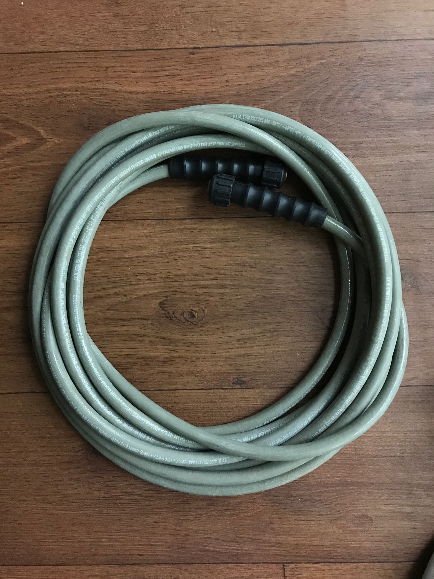 27ft long 3700 psi power pressure wash Hose