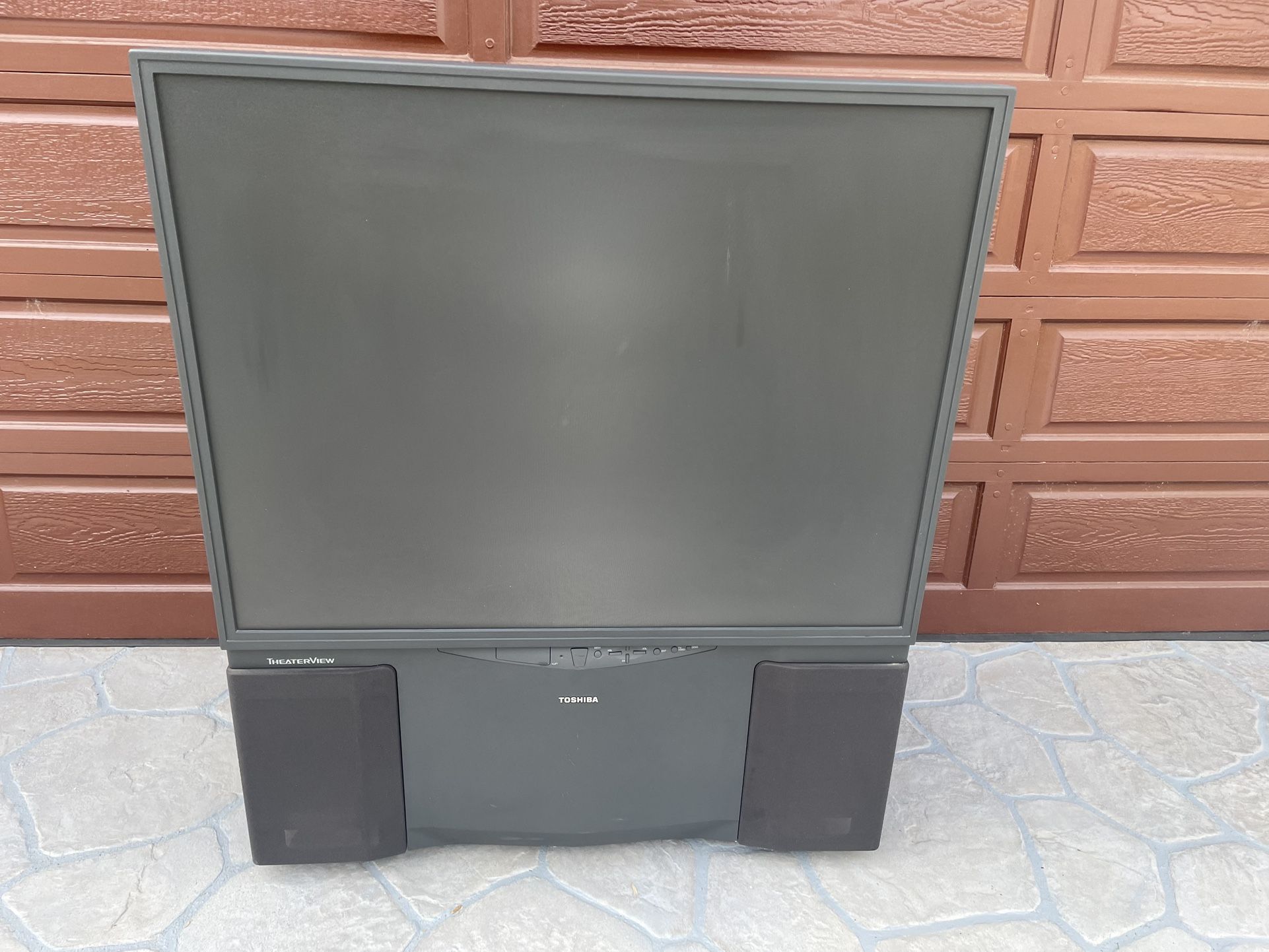 Home Theater View Toshiba 65 “ Widescreen STANT HD TV 50A50 Theater View AC120V / 60 HZ ( EXCELLENT Condition ) Digital 100