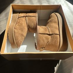 Toddler Boots - Size 6