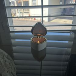 Hand-Poured Keepsake Fragrance Soy Candle/No Haggling Please!