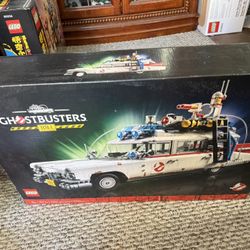 RETIRED  LEGO® Icons #10274 Ghostbusters™ ECTO-1