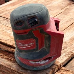 Milwaukee M18 5-inch wireless random orbital sander 