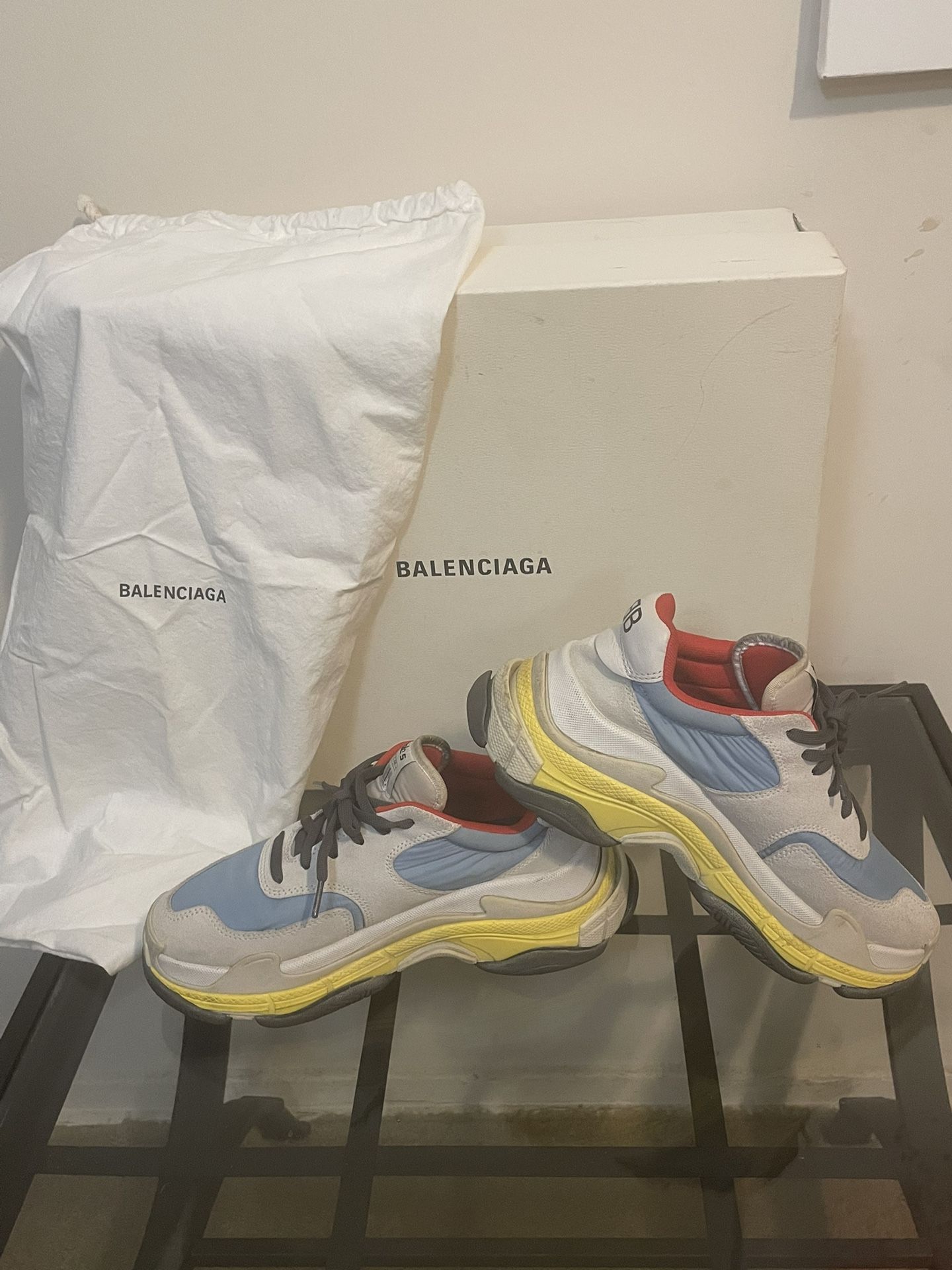 BALENCIAGA - AUTHENTIC WOMEN'S TRIPLE S SNEAKERS SIZE 8