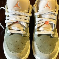 NIKE Air Jordan 1 SE Craft Low Sky J Light Olive YOUTH 4.5