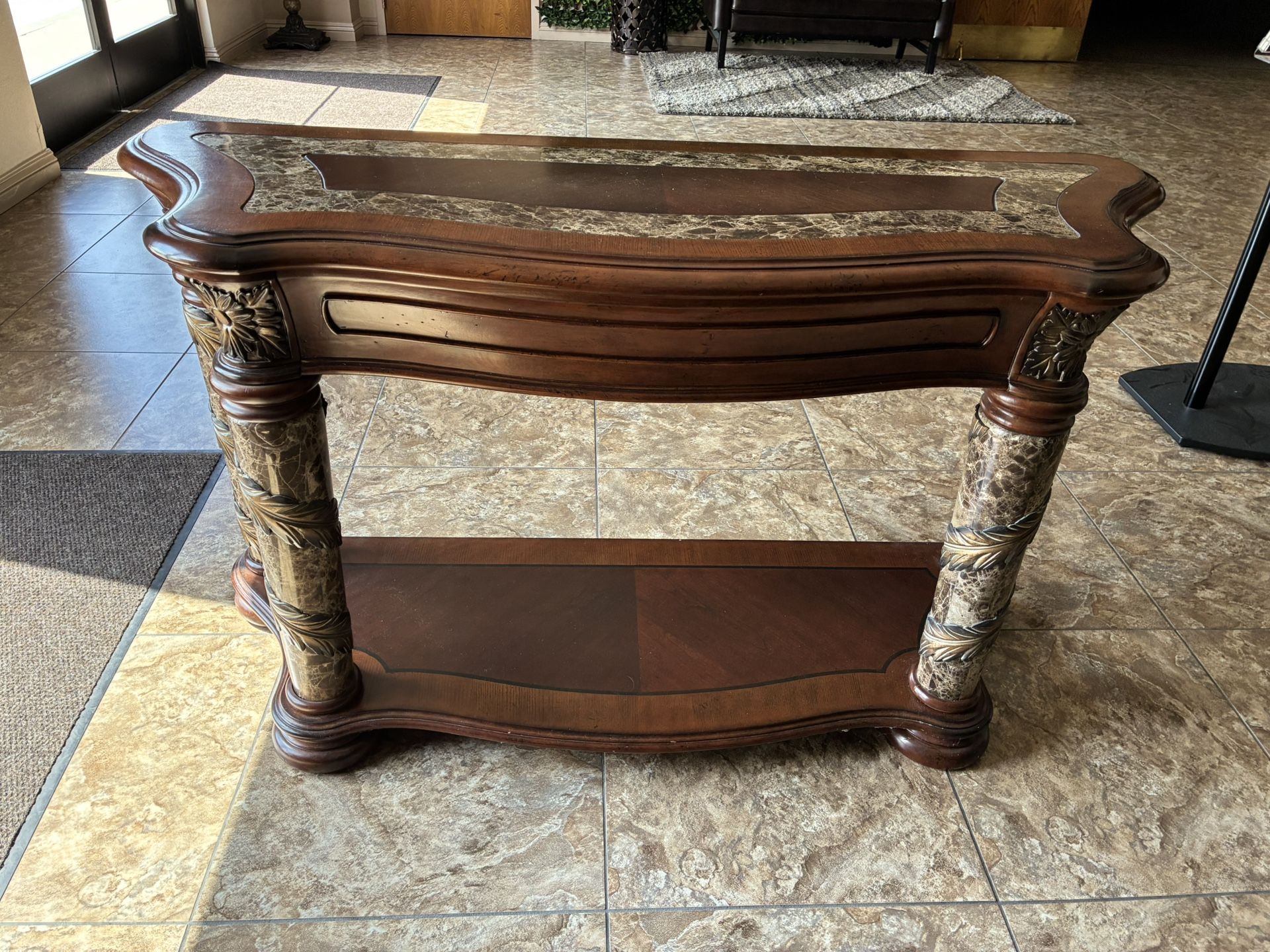 Beautiful High-Quality Entry Sofa Table
