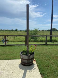 Set of 4 large planters with poles