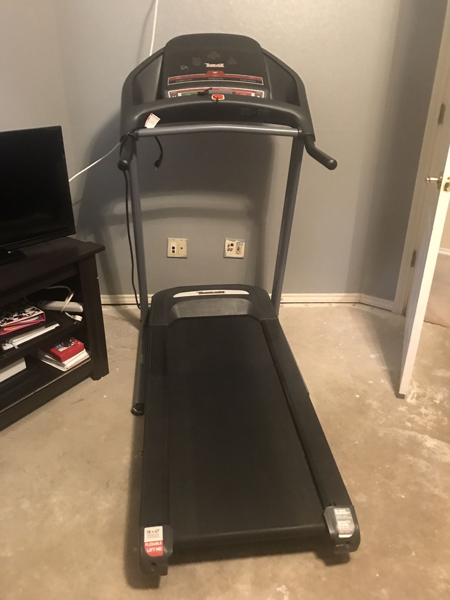 Triumph 400t treadmill for Sale in San Antonio, TX OfferUp