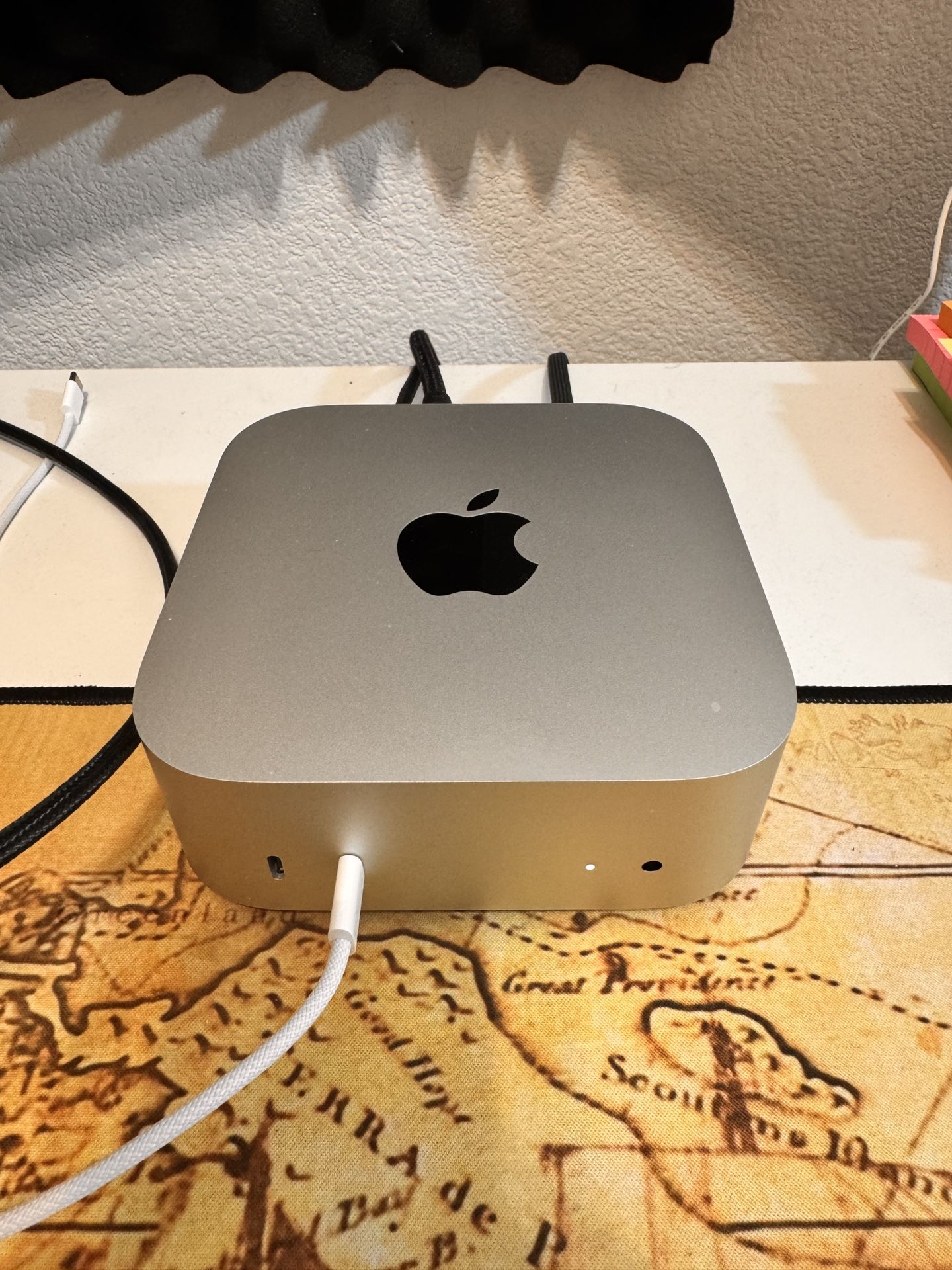 Apple M4 Mac Mini. 16gig Ram. 256SSD