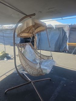 Swing egg chair
