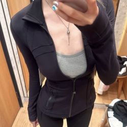 Lululemon black sports yoga wear