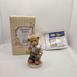 New CHERISHED TEDDIES Preston Bear Figurine Canada North winter country hat boy
Mint condition, kept in the box, never displayed
CANADA
PRESTON
"Ri