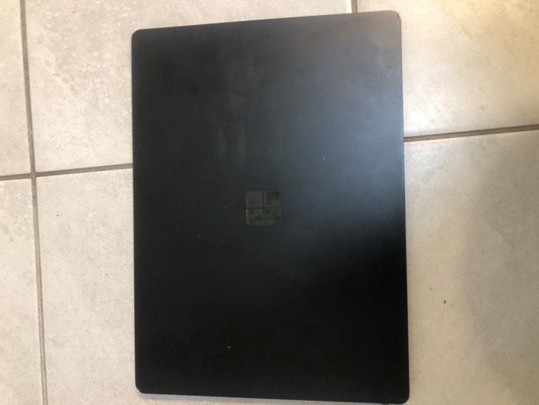 Microsoft Surface Laptop