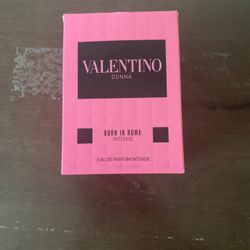 Valentino Eau Del Perfume