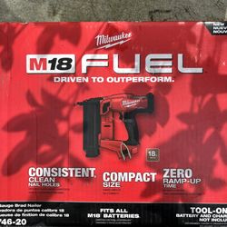 Milwaukee M18  Brad Nailer 18ga