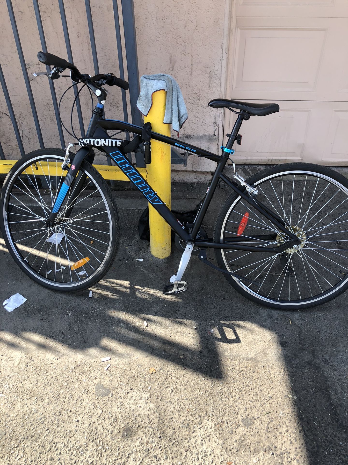 Infinity Boss Three Disc Bike Infinity Disc Speed 700c Mens Hybrid