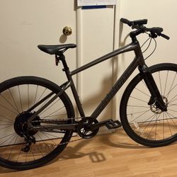 2024 SPECIALIZED SIRRUS X 4.0 - MINT. CONDITION