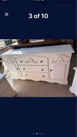 TWIN SIZE  WHITE COLOR  BEDROOM SET