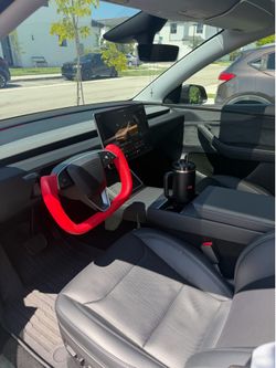 2026 Tesla model Y Yolk steering wheel