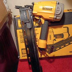 Excelente Condiciones Pistola De Aire DeWalt 21 Framing Gun $$$175