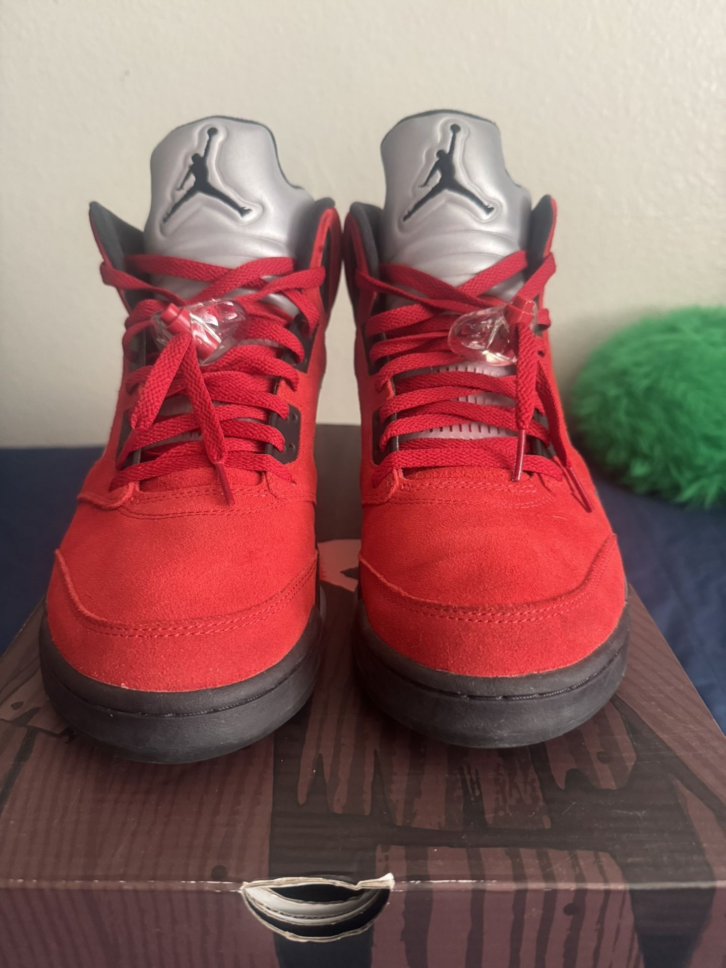 Air Jordan 5 Retro “raging Bull”