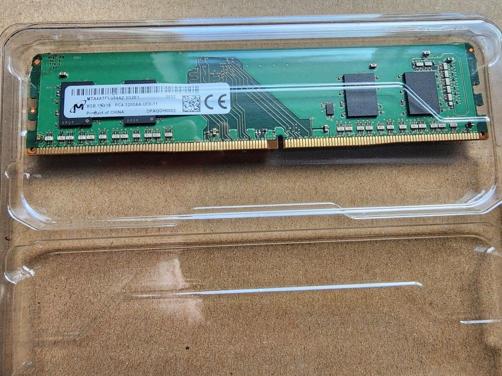 Micron 8GB DDR4 1Rx16
PC4-3200AA-UCO
MTA4ATF1G64AZ-3G2E1 DIMM
Desktop RAM