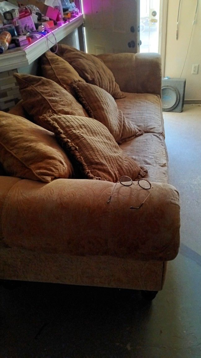 Couch And Loveseat Must Go This Weekend First 50