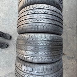 295 40 20 Vendo Un Seth De Llantas De La Marca Michelin 