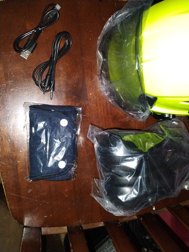 Safety Helmet With Build In Visor Bluetooth Earmuffs Hardhat With Visor Adjustable Ventilation..