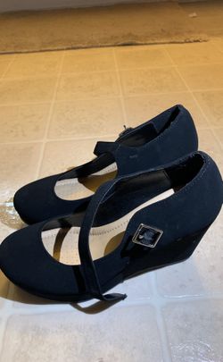 Classified comfort wedges size 6 women size
