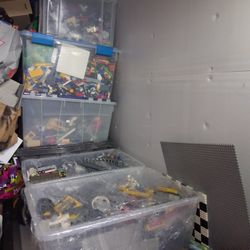 LEGO Minifigures Lot About 450 To 500 Minifigures 