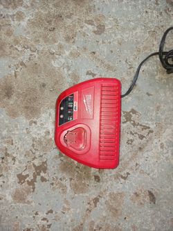 12v Milwaukee charger