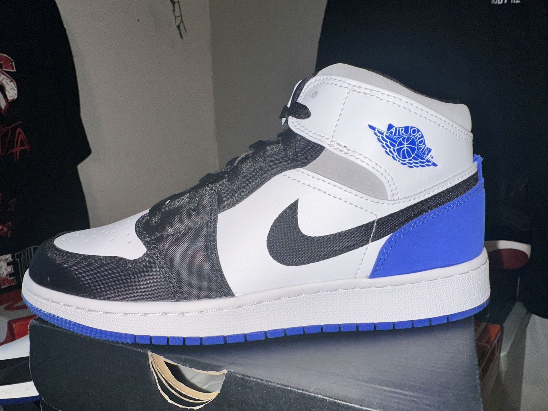 Air Jordan 1 Mid SE