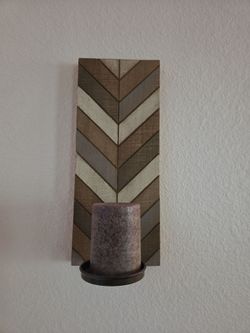 Wood wall hanger and candle