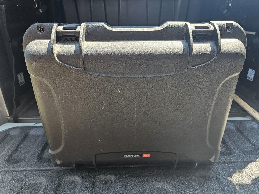 36.4L Nanuk 933 Waterproof case with foam inserts