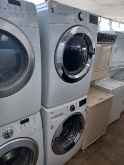 LG FRONT LOAD WASHER AND ELECTRIC DRYER SET