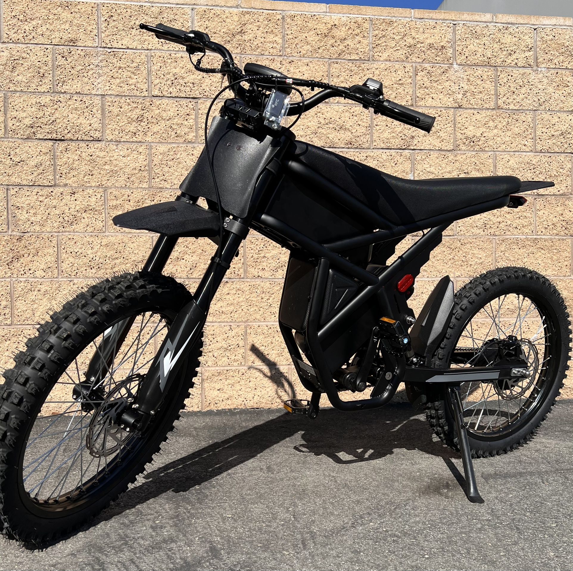 GT73 Electric E-Bike Dirt Bike Style Full Suspension, 25 Inch Deal Dirt Bike Tires, 37mph, 2 Batteries 