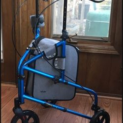 REDUCED - Walker / Rollator