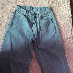 Low Rise Baggy Jeans 
