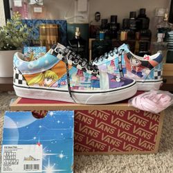 Vans Old Skool Sailor Moon – Size 9 (Men’s) / 10.5 (Women’s)