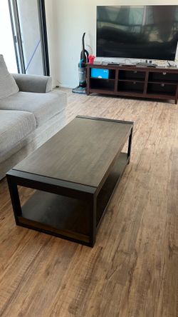 Coffee Table - With Pullout Table