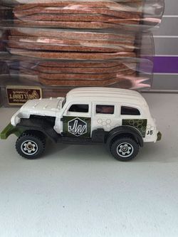 Hot Wheels Jeep Wrangler Die-Cast Toy Car