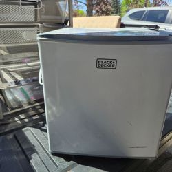 Mini fridge