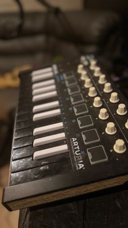Arturia MiniLab MIDI Controller Keyboard