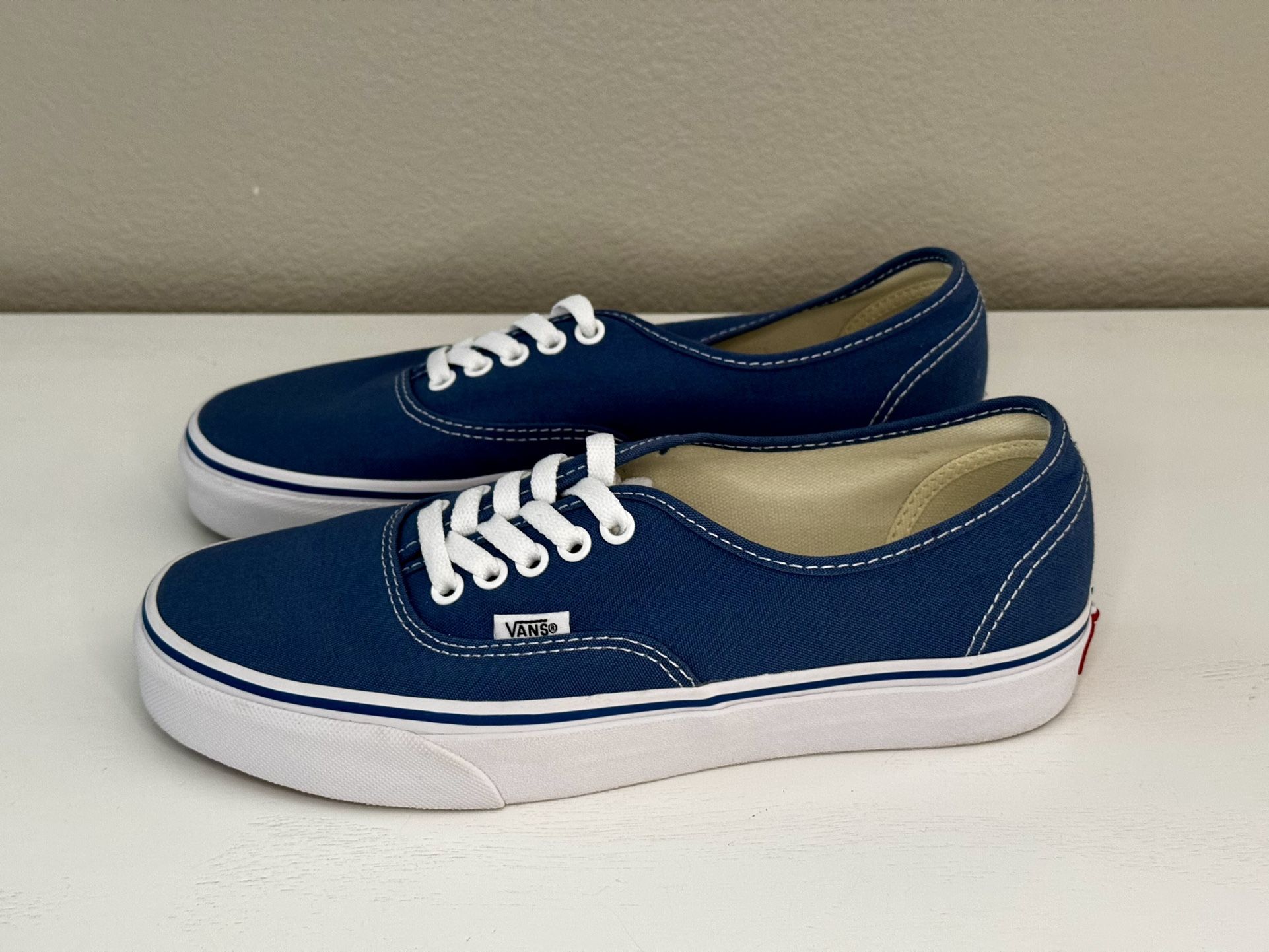 VANS Authentic Navy Size 8.5 Mens