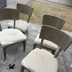 Dining Table Chairs PENDING PICK UP 