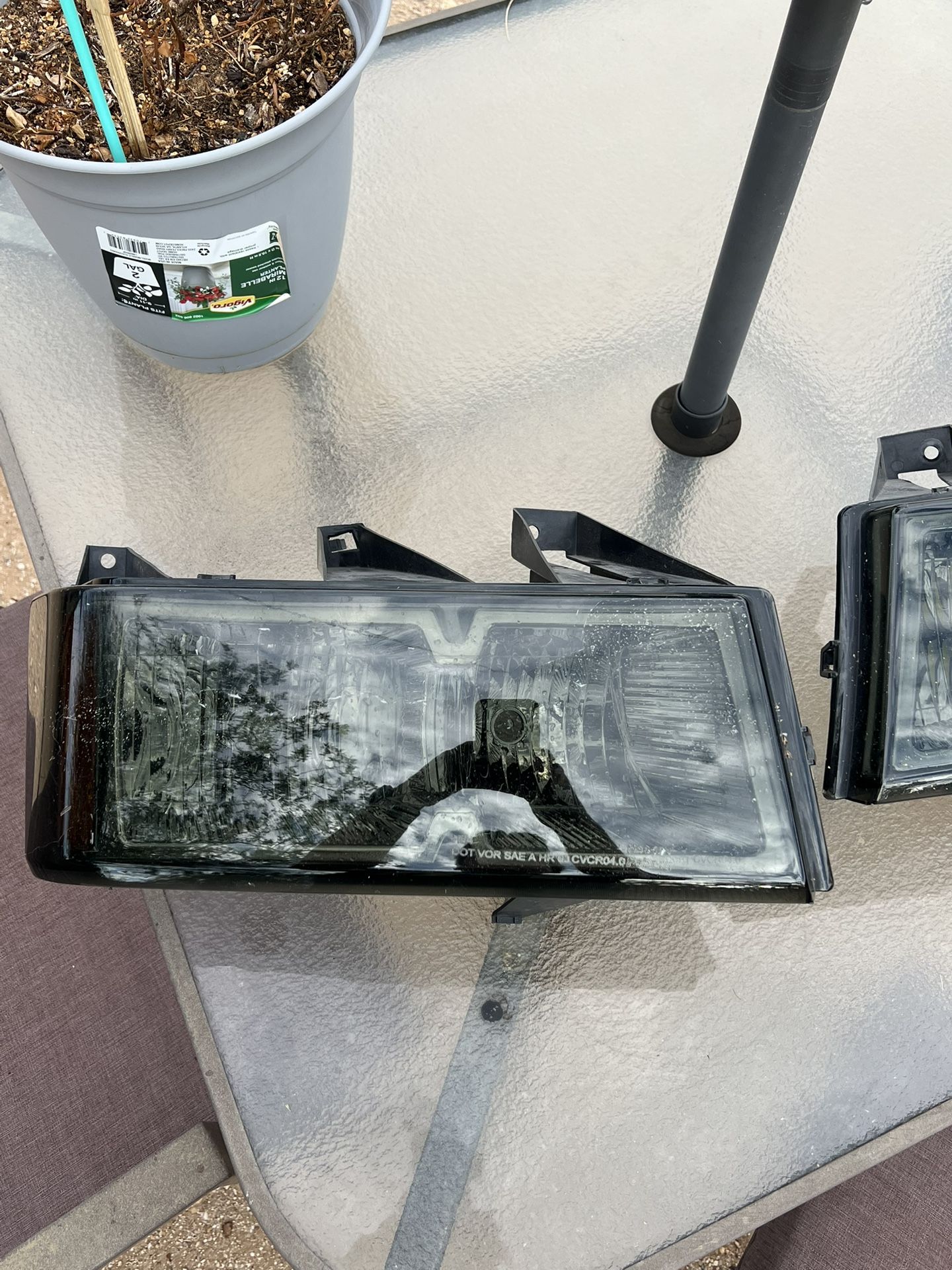 GMC CANYON HEADLIGHTS