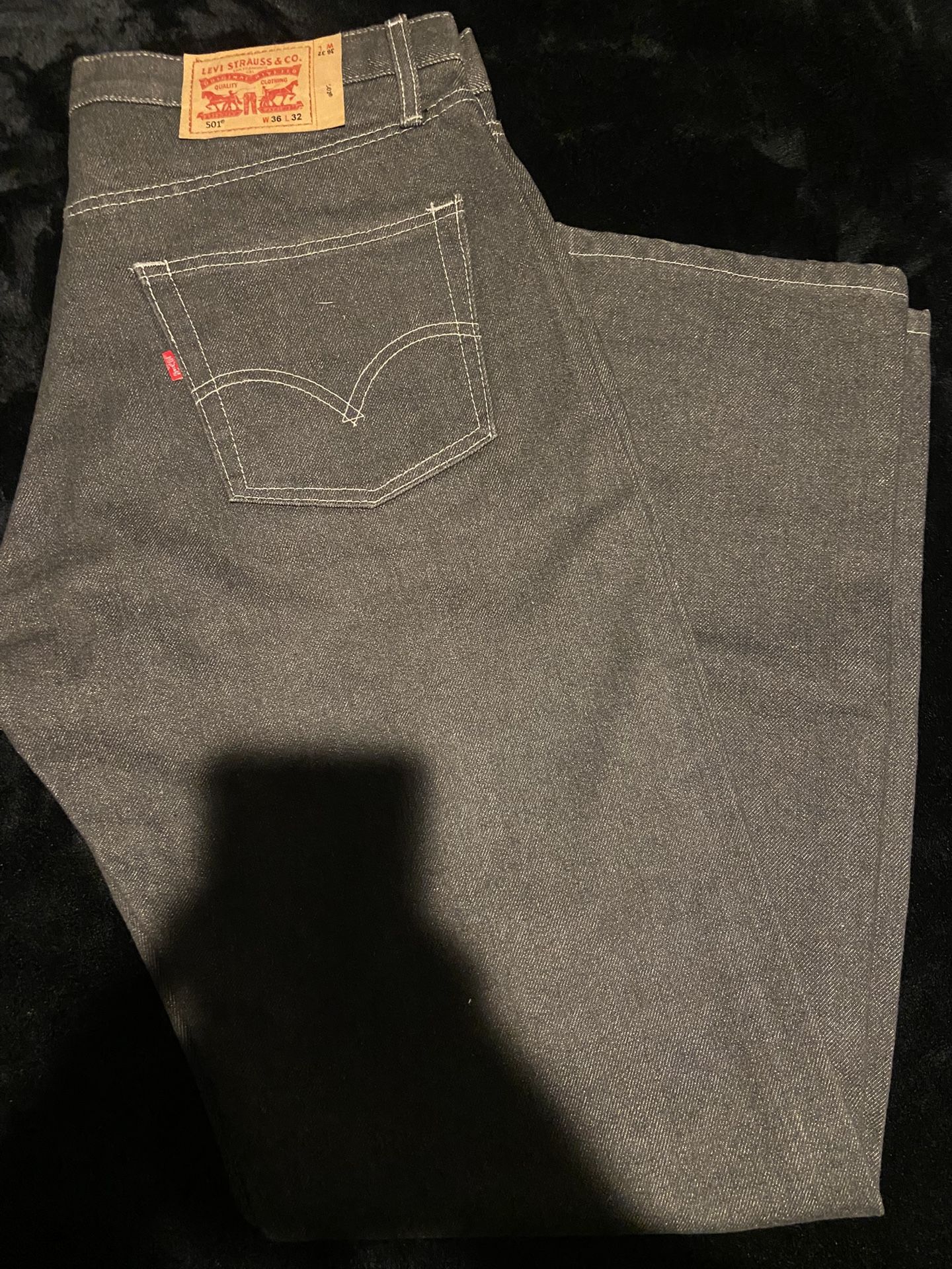 Dark gray levi’s