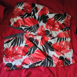 H&M shorts with bottle opener size 36 in perfect condition