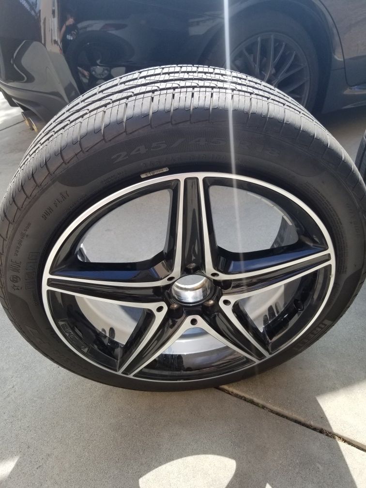 Benz 2018 E Class AMG 18" Rim + Run Flat Tire