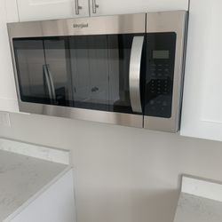 Brand New Microwave Still In Box